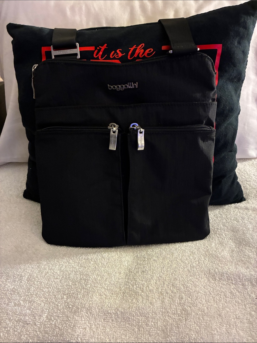 Baggallini Black Lightweight Crossbody Organizer; Can be Unisex